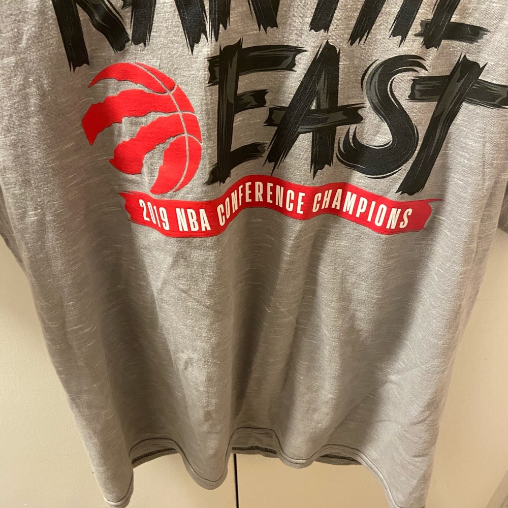 Toronto Raptors shirt - Picture 3 of 3
